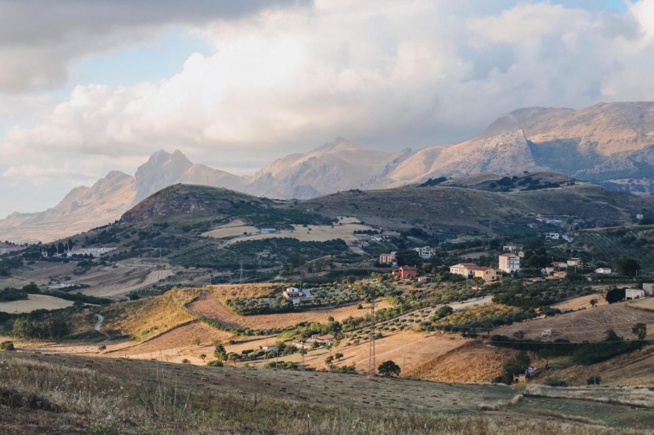 Villa Priolo Ciminna Buitenkant foto